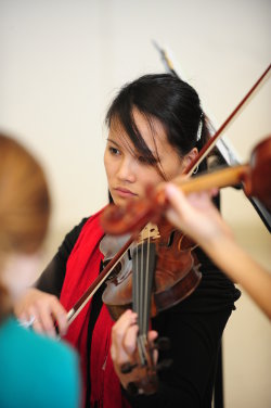 Violinist from the Orchestra at TU